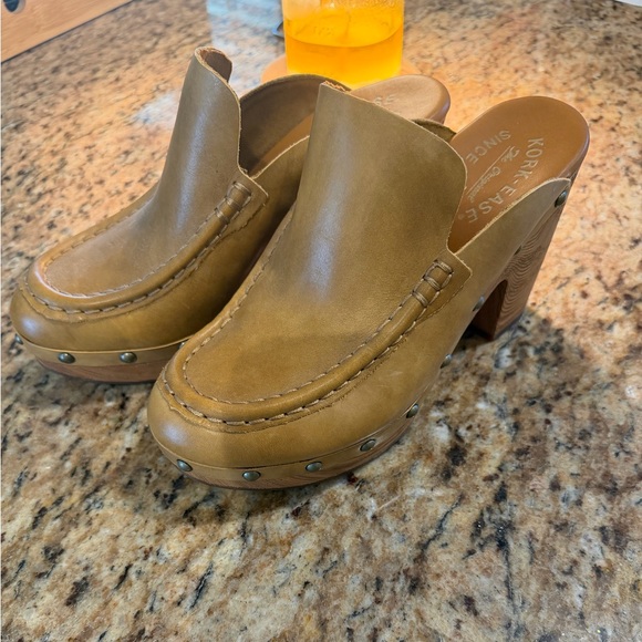 Kork-Ease Women's Brown Leather Mules - Picture 2 of 5